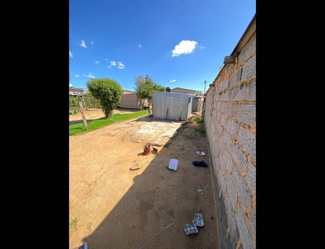 2 BEDROOM HOUSE FOR SALE IN BRAAMFISCHERVILLE